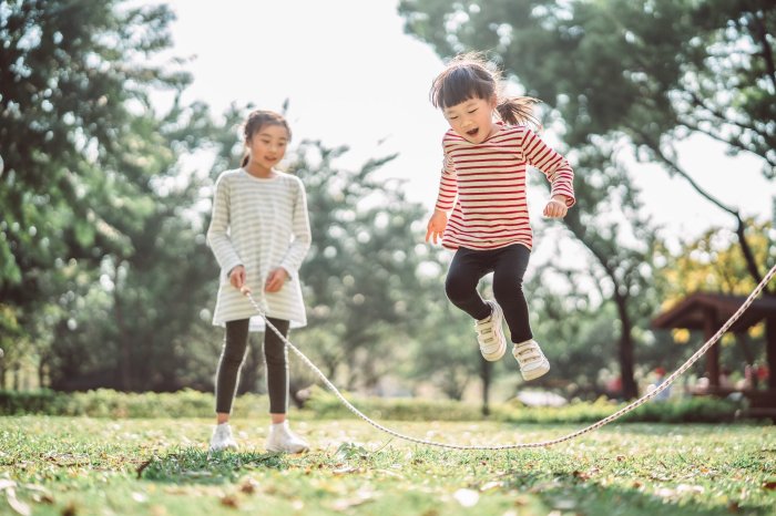 Outdoor rope activities skipping